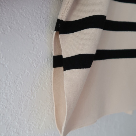 Chic H&M High Collar Sweater- XS - Picture 2 of 3